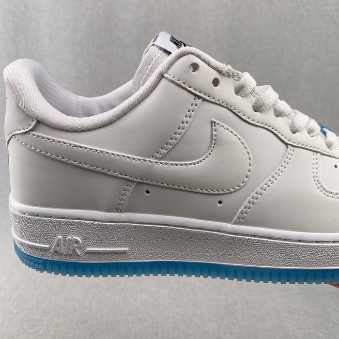 Air Force 1 LX Photochromic DA8301-100